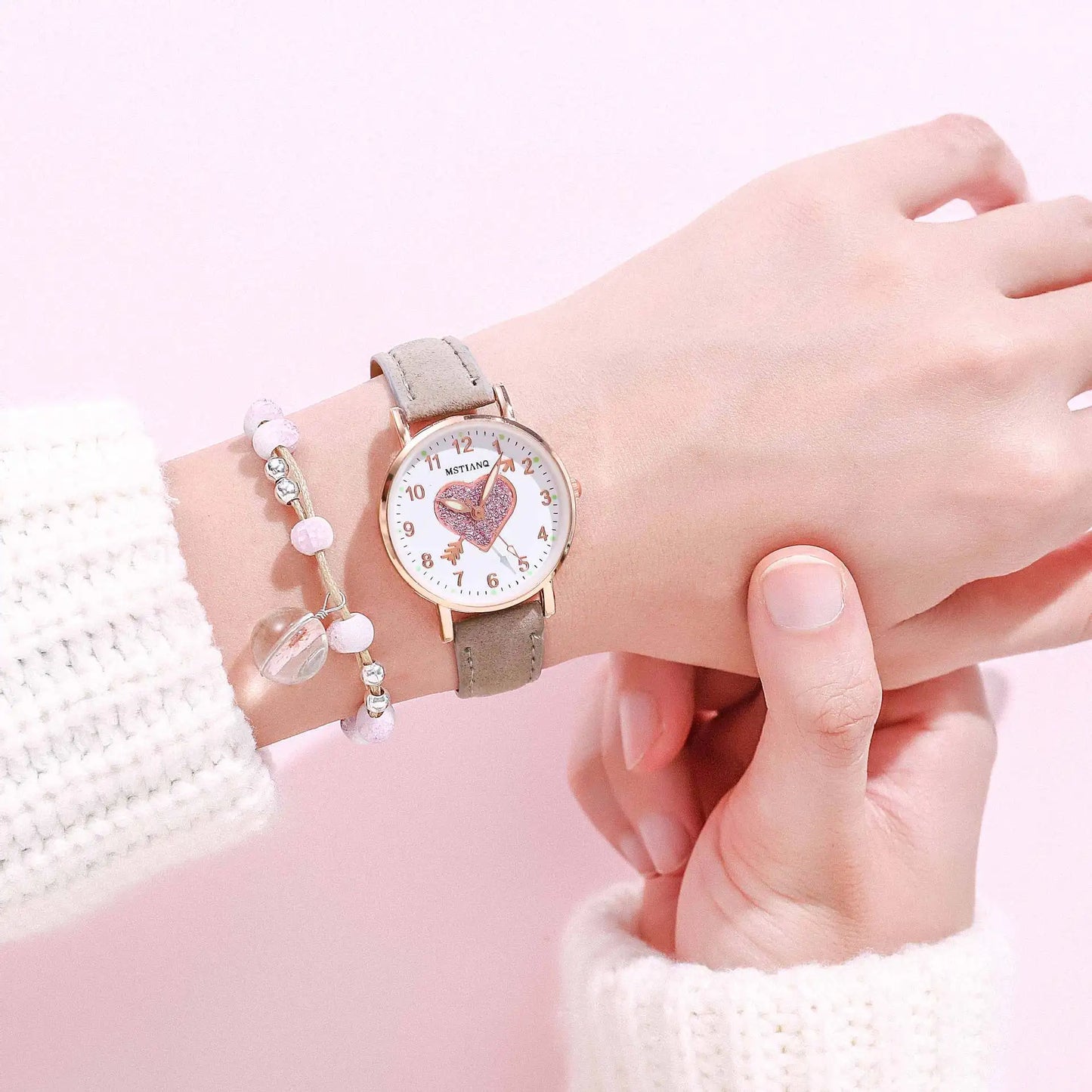 Cute Heart-shaped Dial Glowing Children's Watch Luminous Fluorescent Female Student Fashion Watch Simple love at first sight